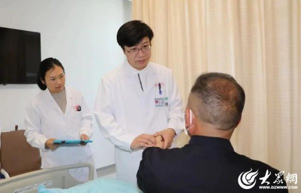 多盈策略 西苑医院派驻专家驻诊济宁开展诊疗服务